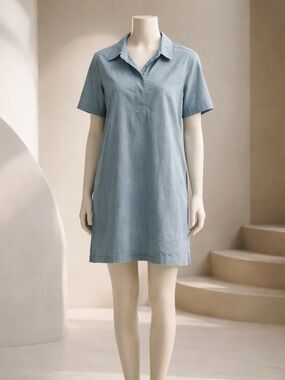 Ralph Lauren Light Blue Chambray Shirt SIZE MEDIUM, Side pockets